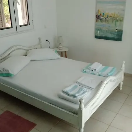 شقة West Red Rock And View Maisonette ليونِذيو