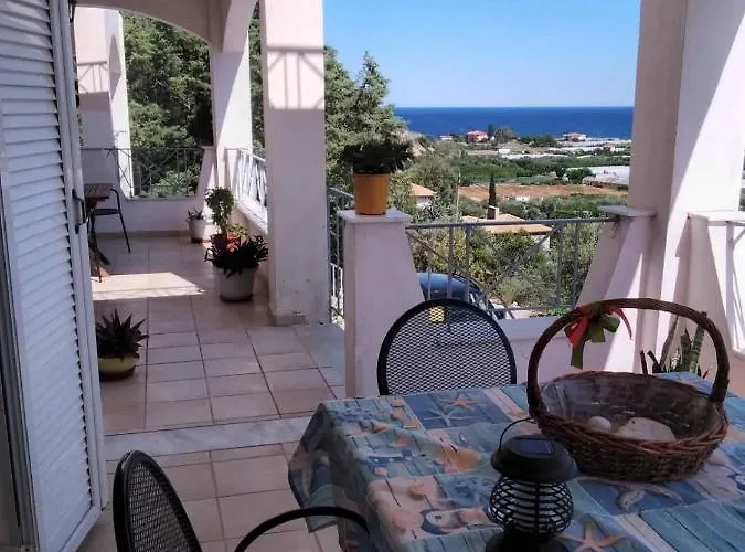 Апартаменты West Red Rock And View Maisonette *